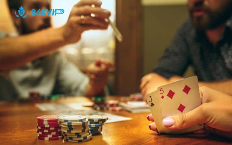 Luật chơi xì dách khá đơn giản Luật chơi xì dách khá đơn giản